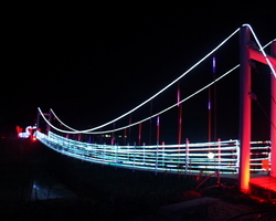 LED 흔들다리